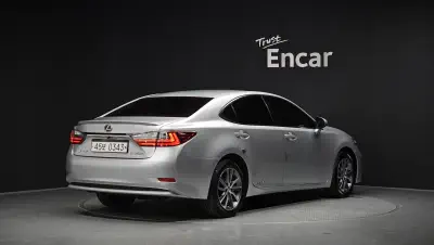 Lexus ES300h