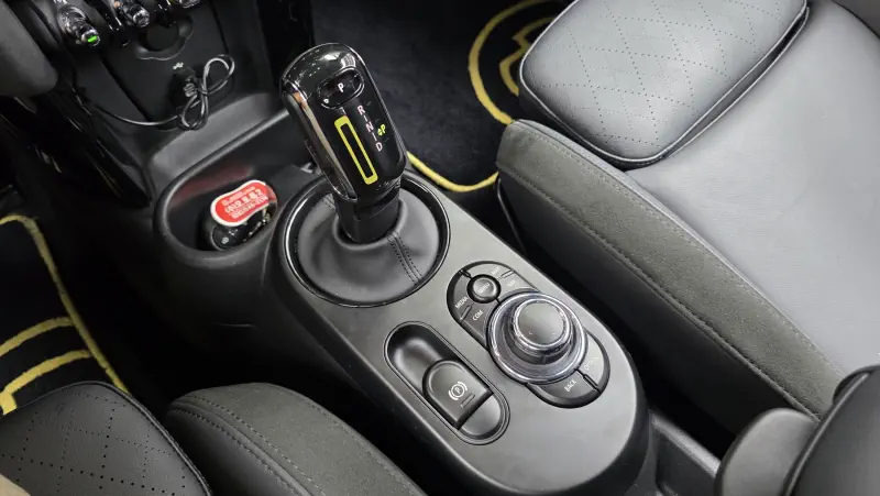 MINI Hatch