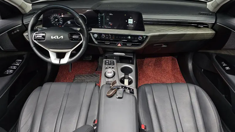 Kia K8
