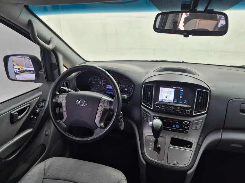 Hyundai Grand Starex