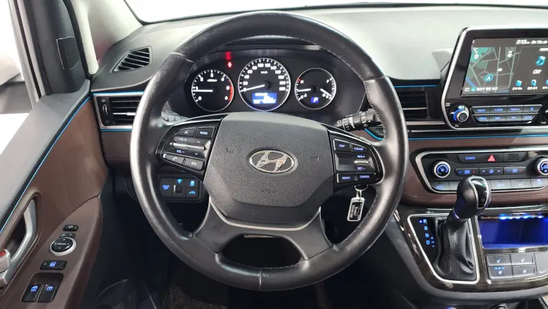 Hyundai Grand Starex