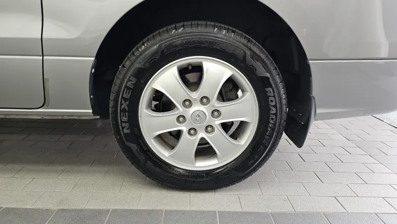 Hyundai Grand Starex