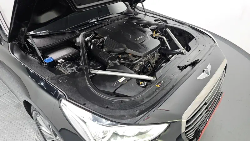 Genesis EQ900