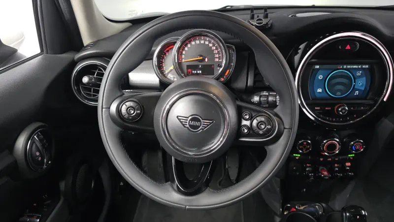 MINI Hatch