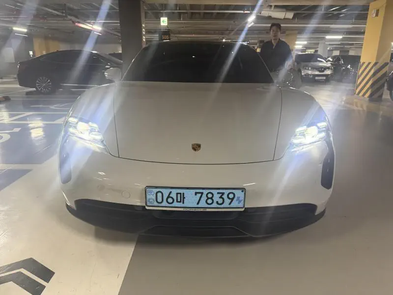 Porsche Taycan