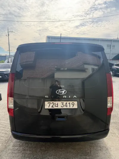 Hyundai Staria 4