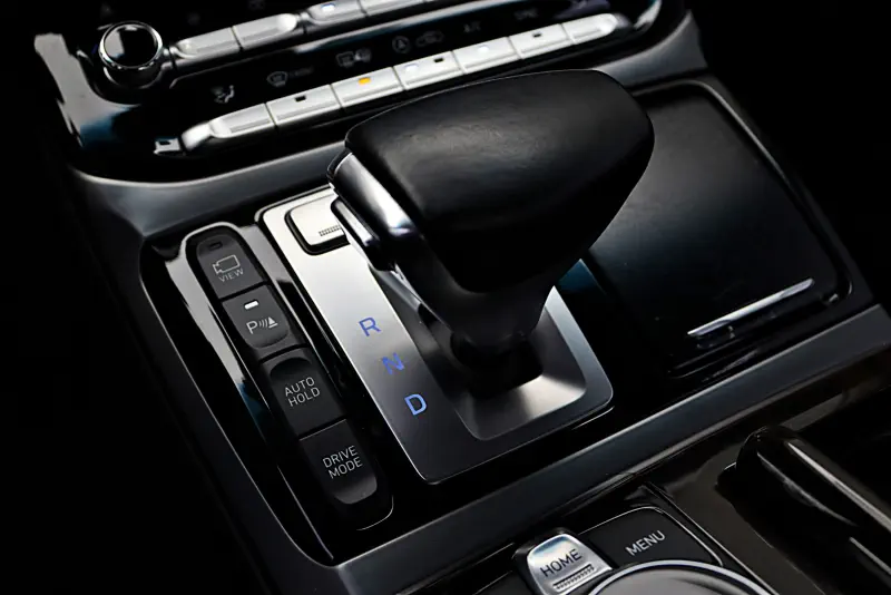 Genesis EQ900