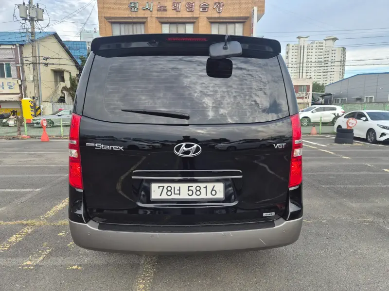 Hyundai Grand Starex