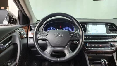 Hyundai Aslan