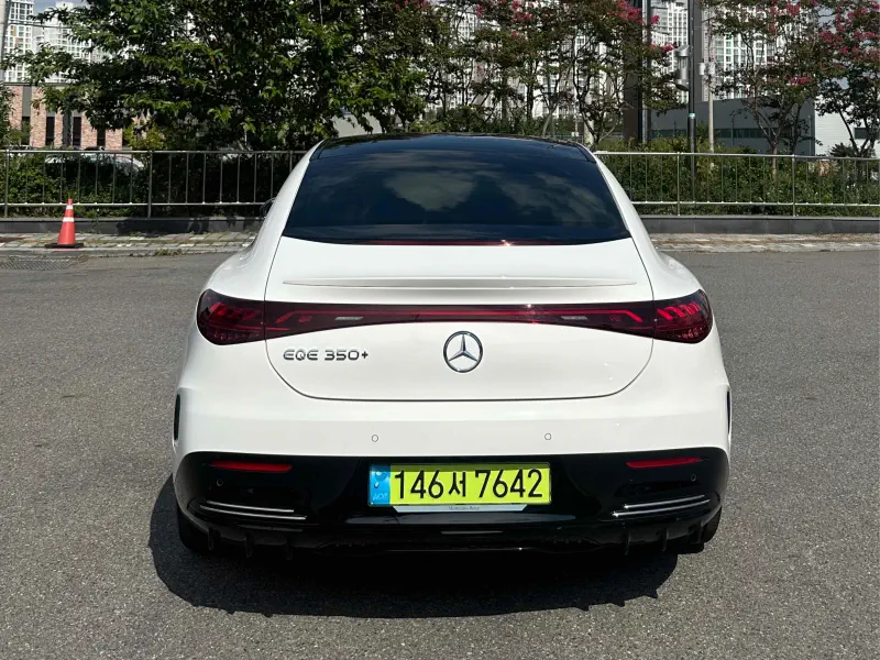 Mercedes-Benz EQE