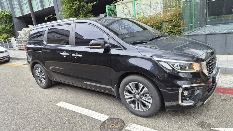 Kia Carnival