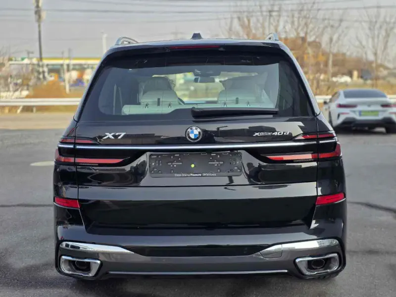 BMW X7