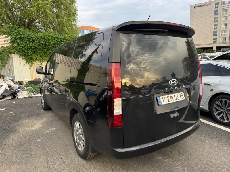 Hyundai Staria