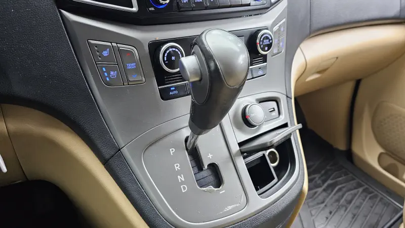 Hyundai Grand Starex