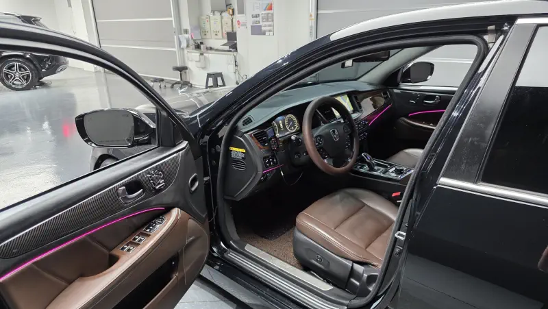 Hyundai Equus