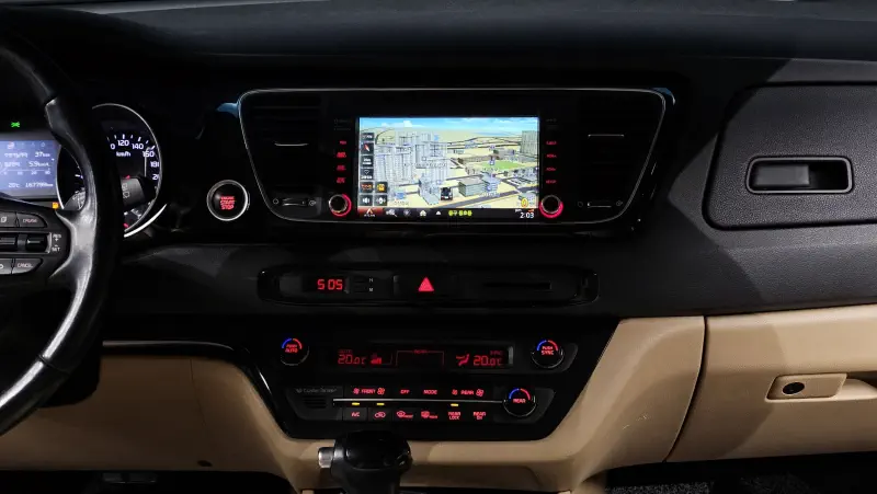 Kia Carnival