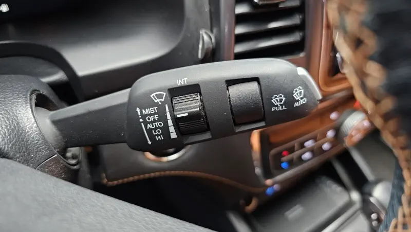 SsangYong Rexton Sports Khan