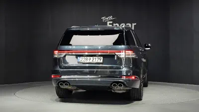 Lincoln Aviator