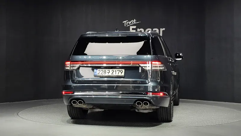 Lincoln Aviator