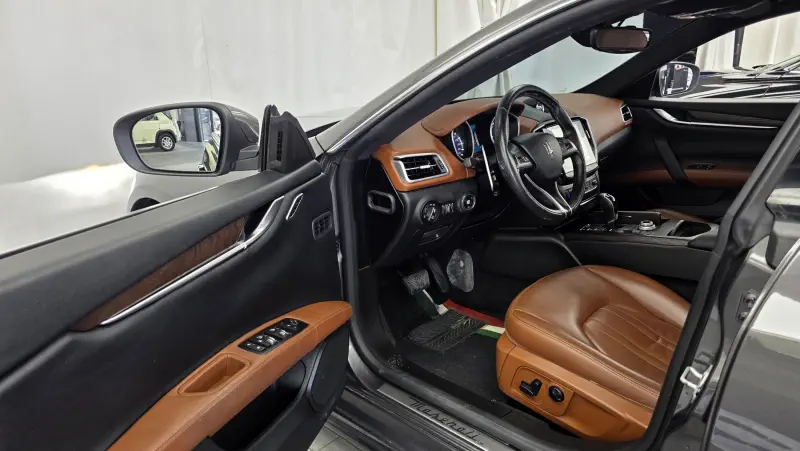 Maserati Ghibli