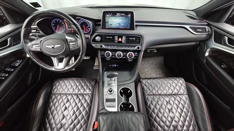 Genesis G70