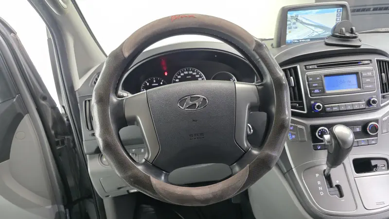 Hyundai Grand Starex