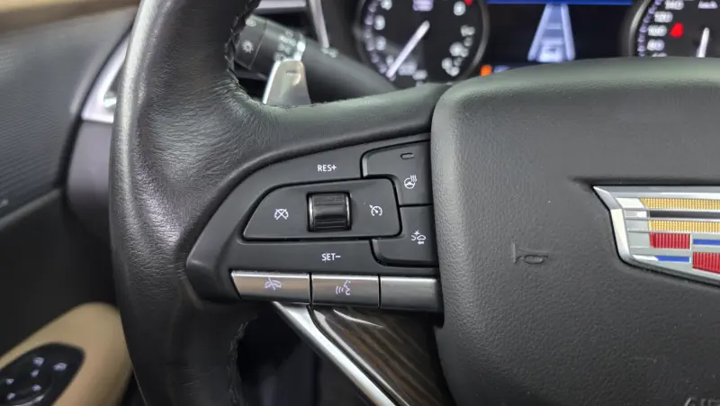 Cadillac XT6