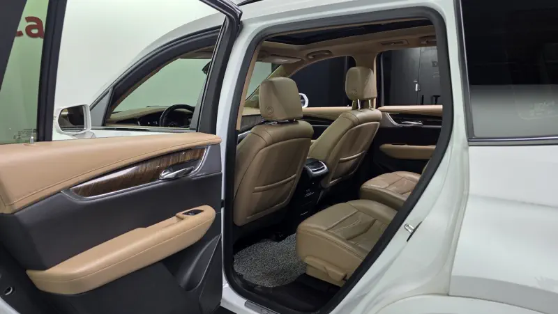 Cadillac XT6