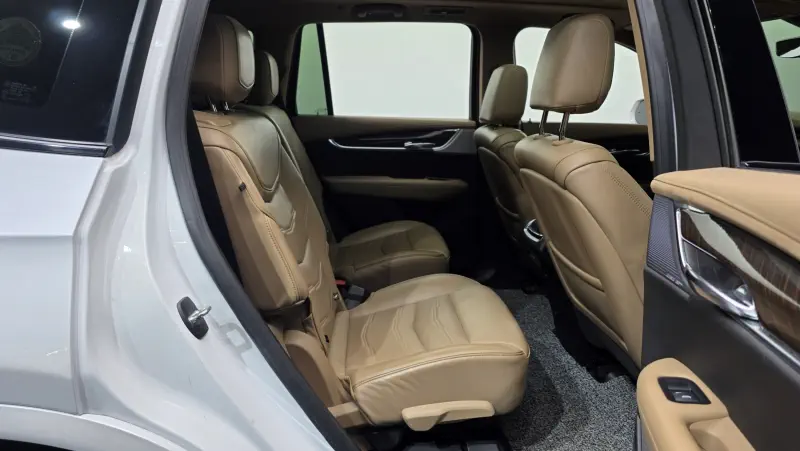 Cadillac XT6