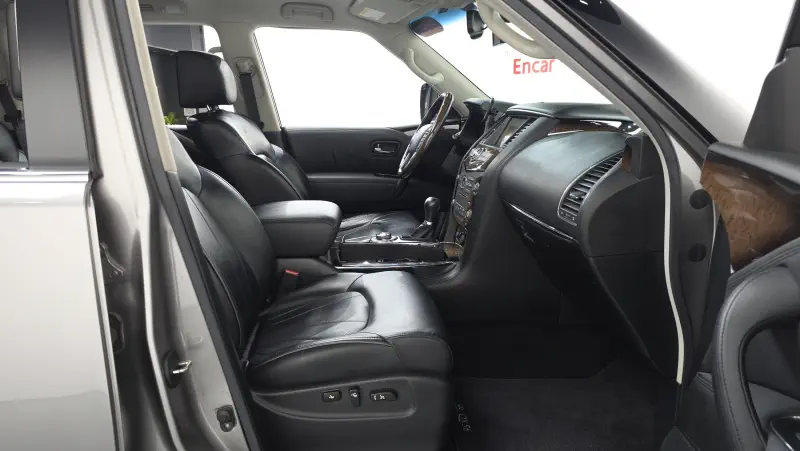 Infiniti QX56