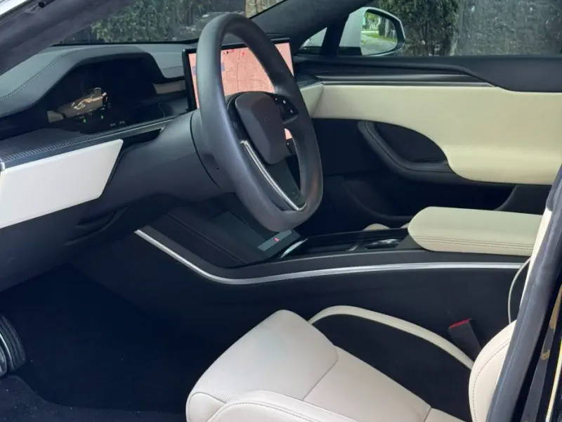 Tesla MODEL S