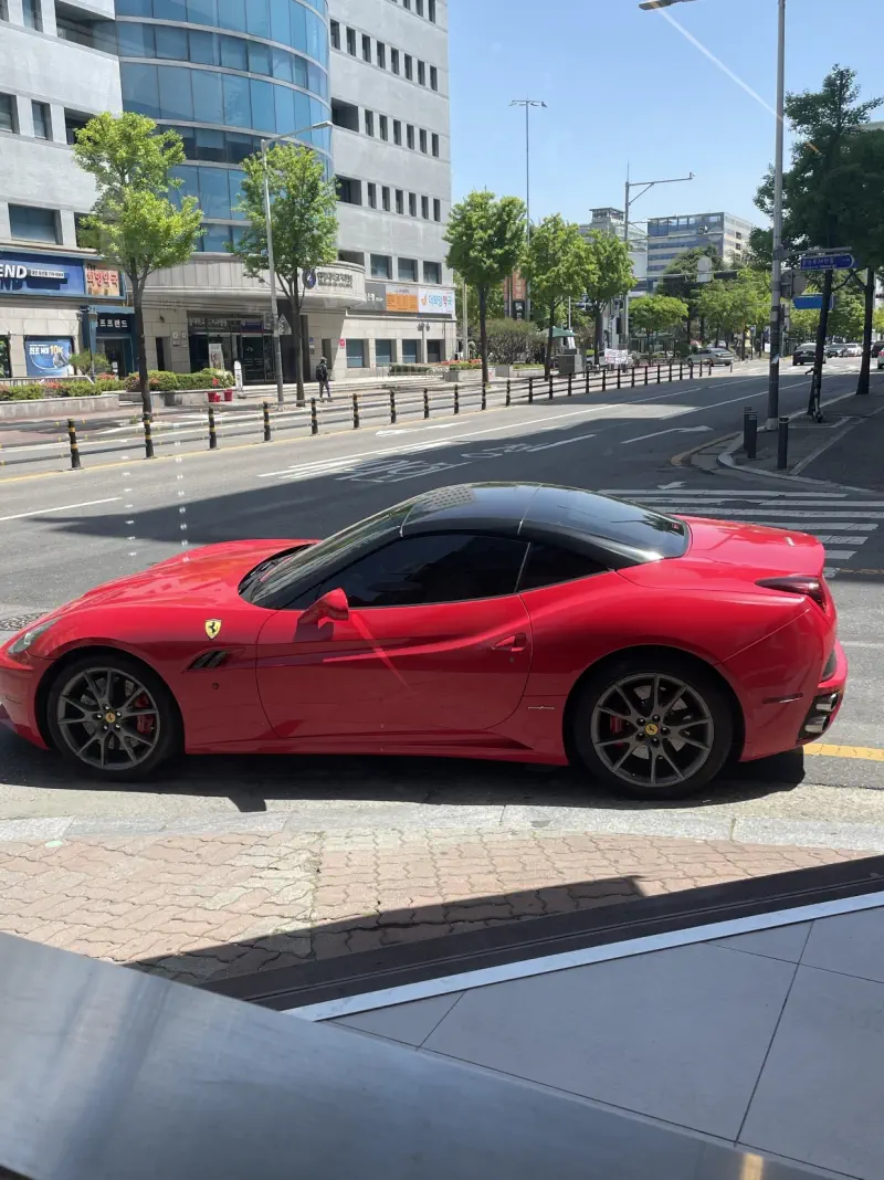 Ferrari California