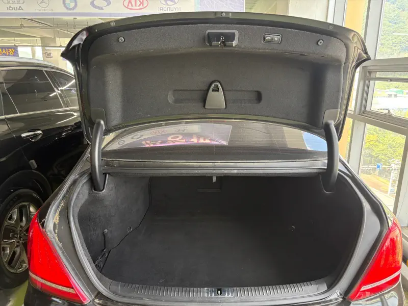 Genesis EQ900