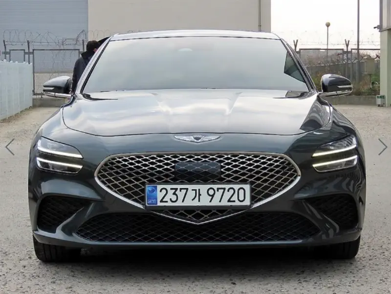 Genesis G70