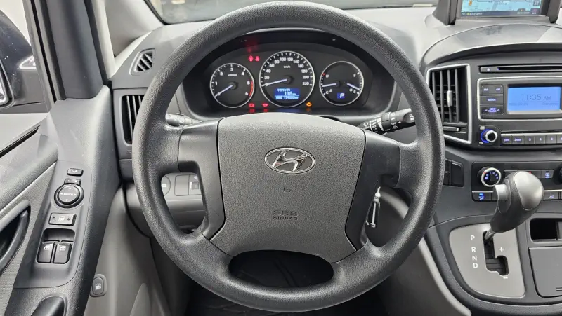 Hyundai Grand Starex