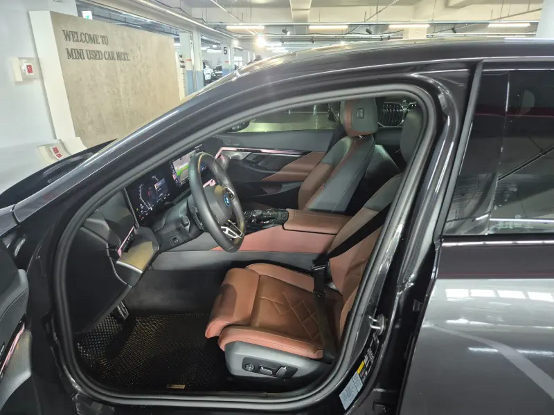 BMW i5