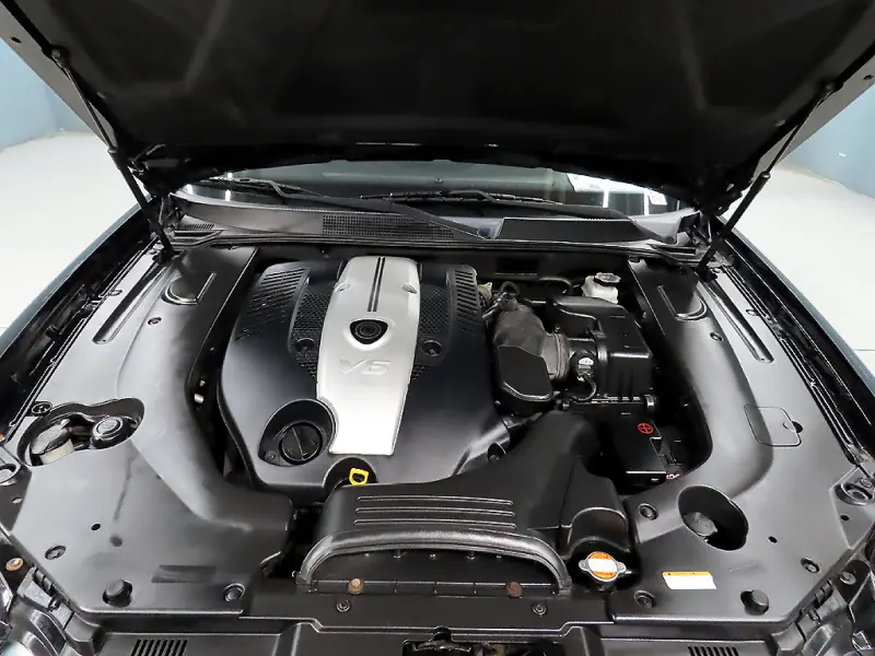 Kia Opirus