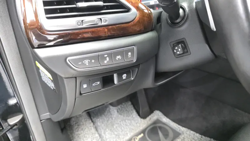 Genesis EQ900
