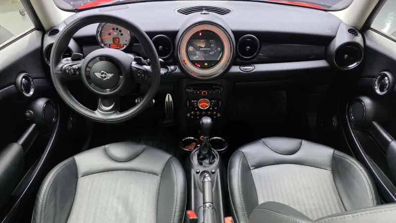 Mini Hatch