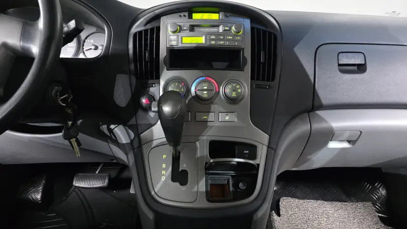 Hyundai Grand Starex