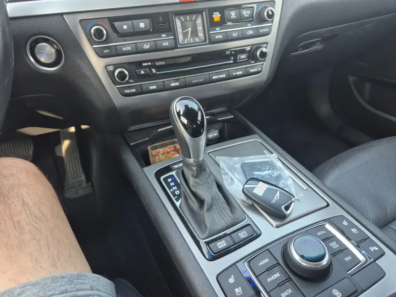 Hyundai Genesis