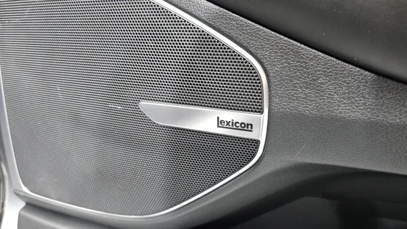 Genesis EQ900