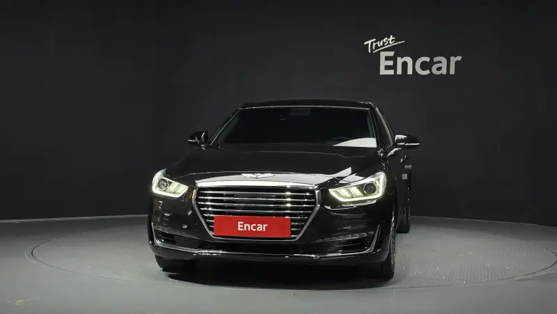 Genesis EQ900