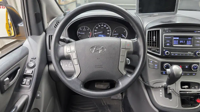 Hyundai Grand Starex