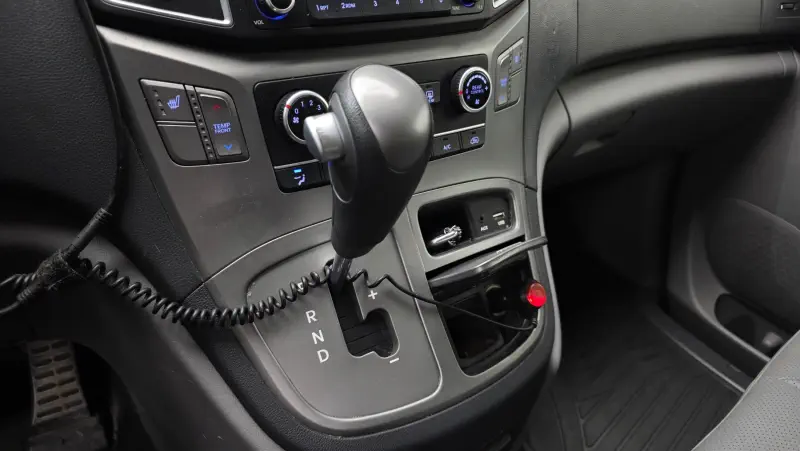 Hyundai Grand Starex
