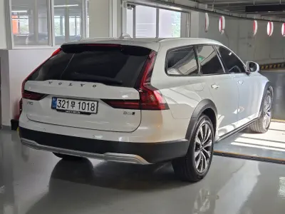 Volvo V90