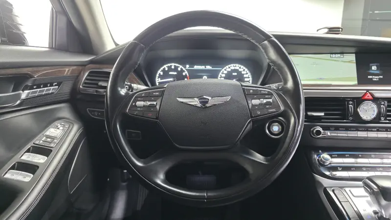 Genesis EQ900