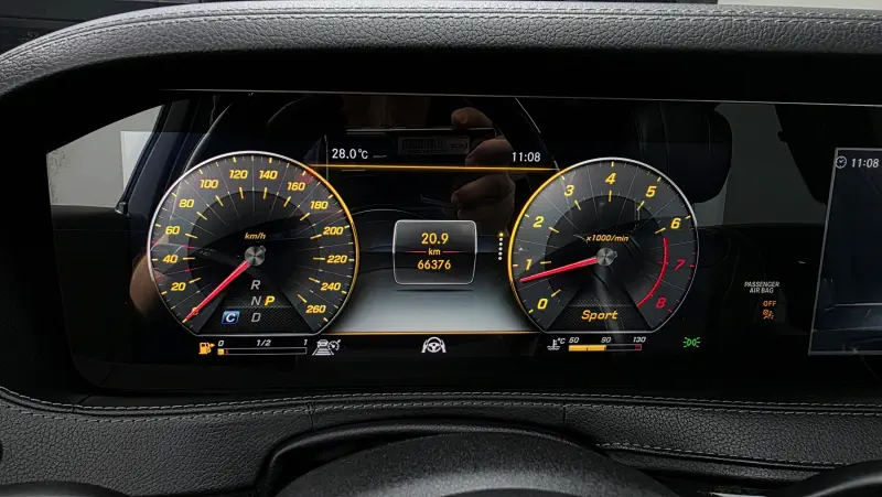 Mercedes-Benz S-Class