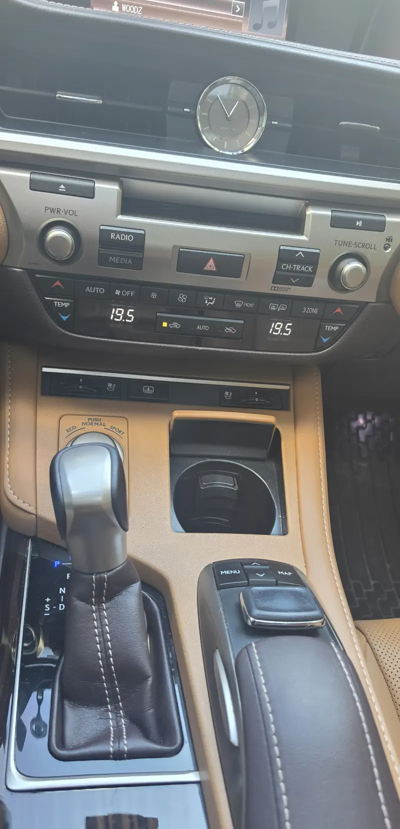 Lexus ES300h