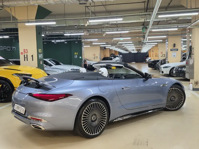 Mercedes-Benz SL-Class